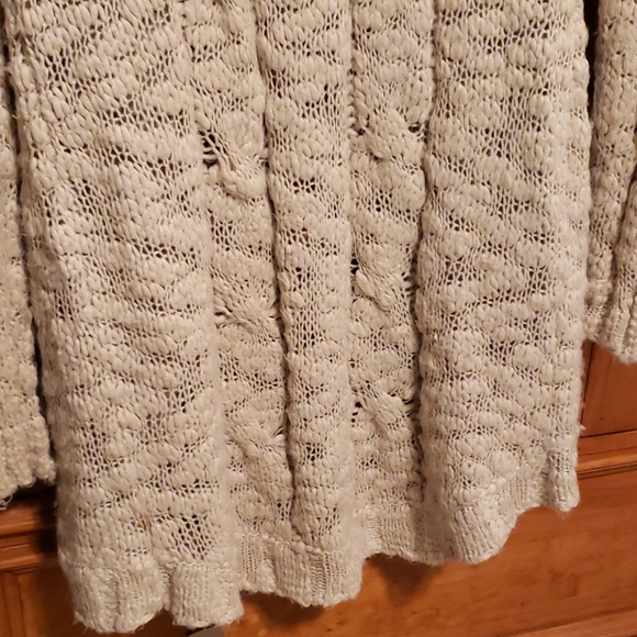 Like New Jessica Simpson Cable Knit Sweater Beige - Picture 6 of 6